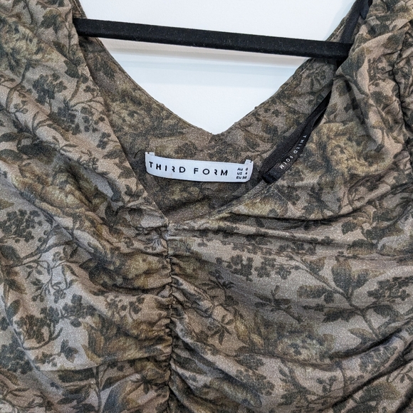 Third Form Ruched Top - Picture 5 of 8